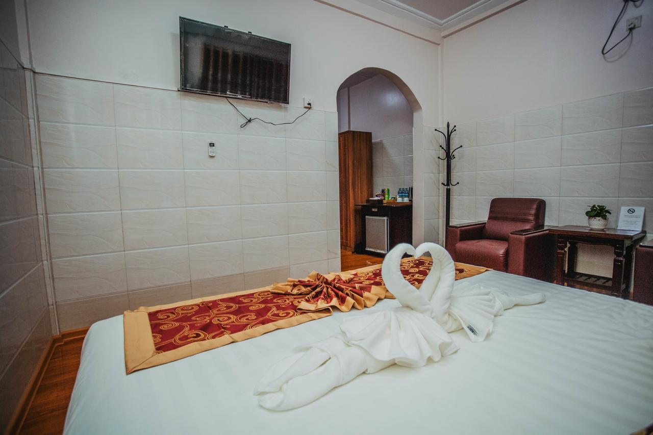 Amber Palace Hotel Myitkyinā Eksteriør bilde